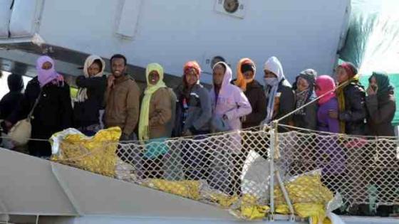 البحرية الإيطالية والفرنسية تنقذ آلاف المهاجرين في يوم واحد