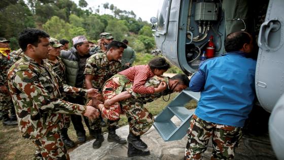 وزارة الداخلية النيبالية تفقد الأمل في إيجاد ناجين تحت الأنقاض