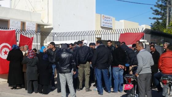 تونس : إضراب عام في الحوض المنجمي و مليارات الفسفاط في مهب الريح