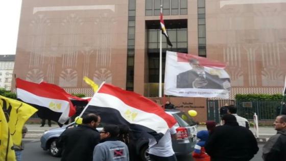 برلين تشهد تظاهرة رافضة لزيارة السيسي ومنددة بأحكام الإعدام بحق الرئيس محمد مرسي